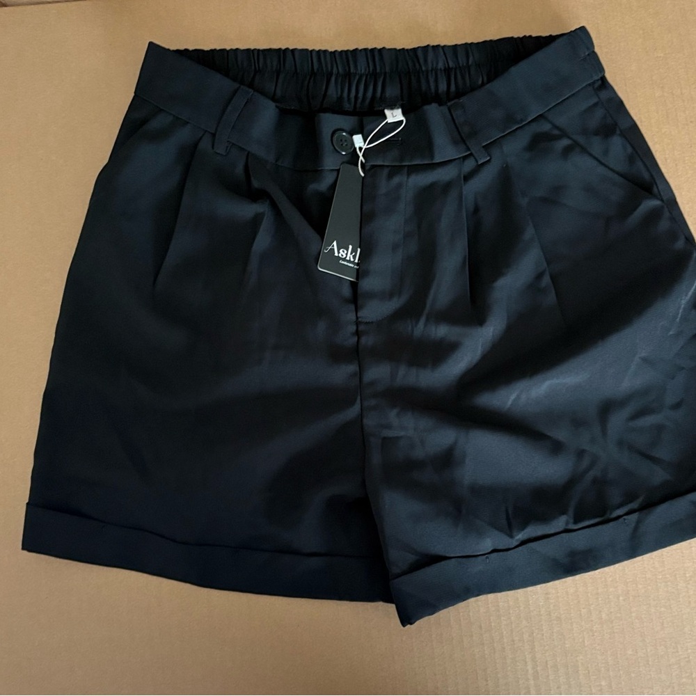 Women's Elegant Black High 30 in Waist Shorts